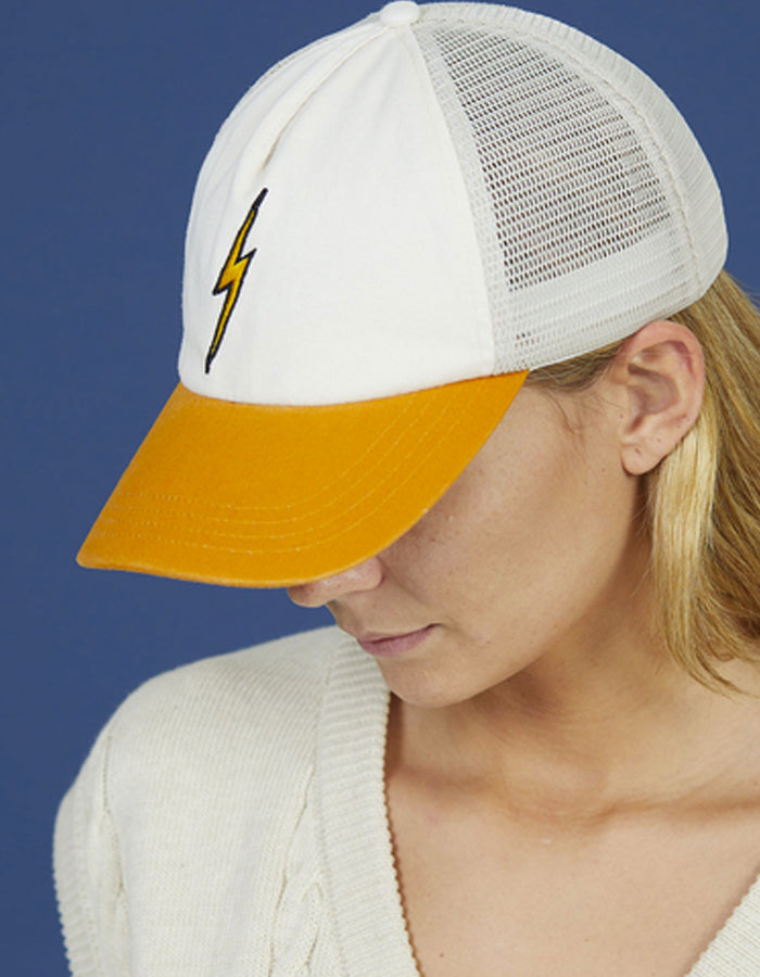 LIGHTNING BOLT SALT BREEZE TRUCKER HAT FOG