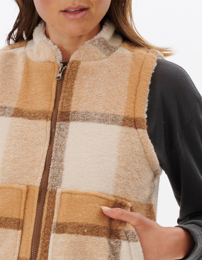 RIP CURL BREEZE VEST CAMEL