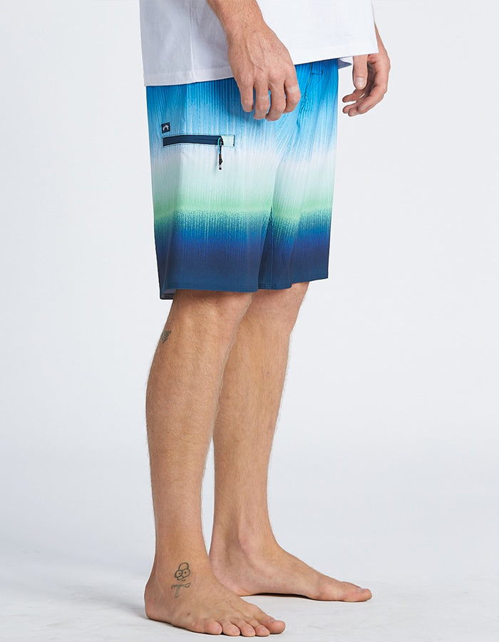  BILLABONG BOARDSHORTS FLUID AIRLITE PERFORMANCE NEO GREEN 20"