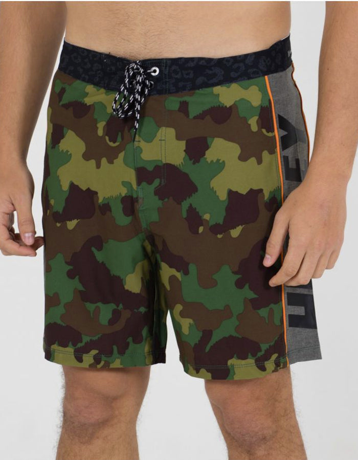  HURLEY PHANTOM FASTLANE WOODLAND BOARDSHORT 18"