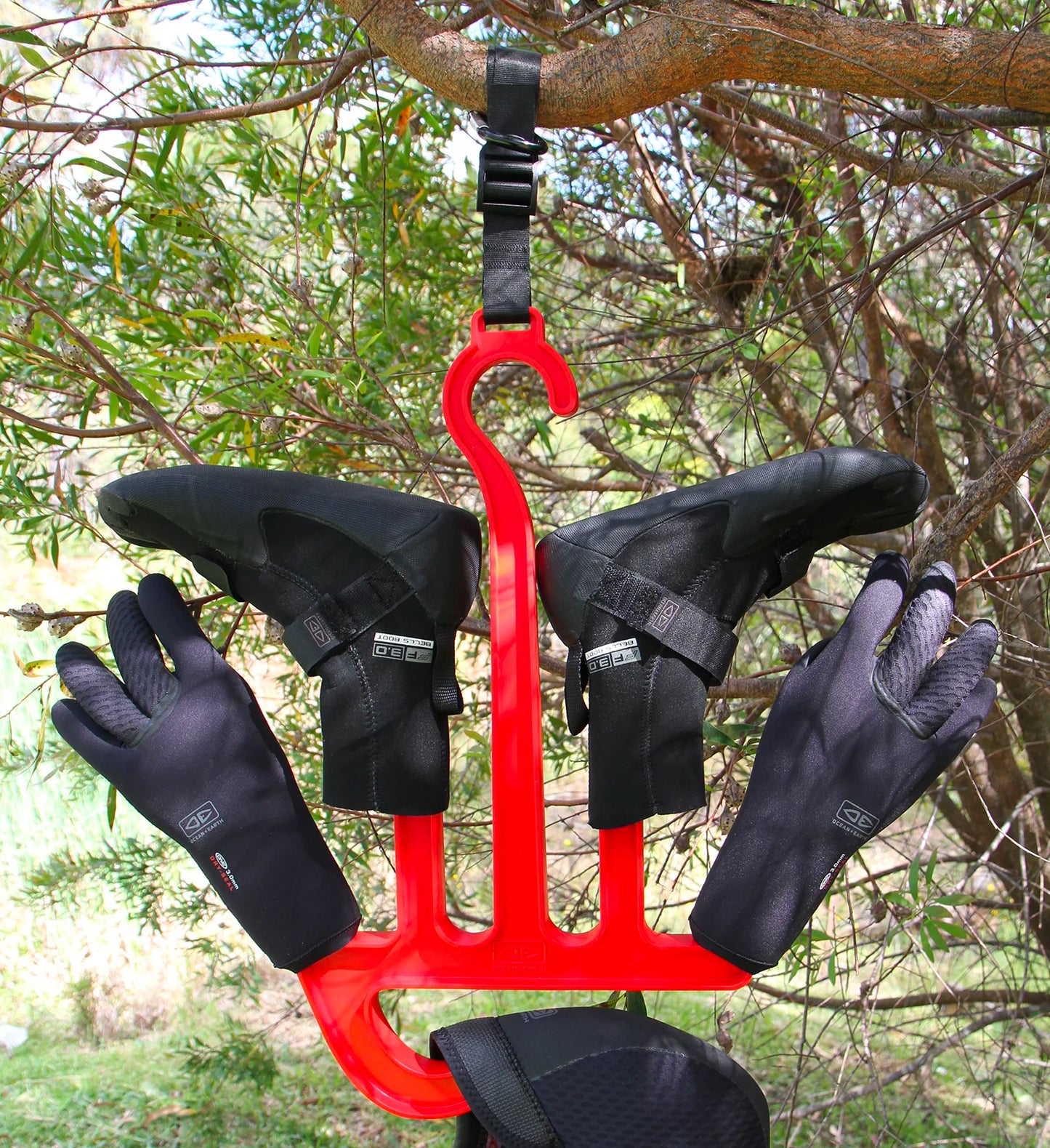  OCEAN EARTH WETSUIT ACCESSORY HANGER