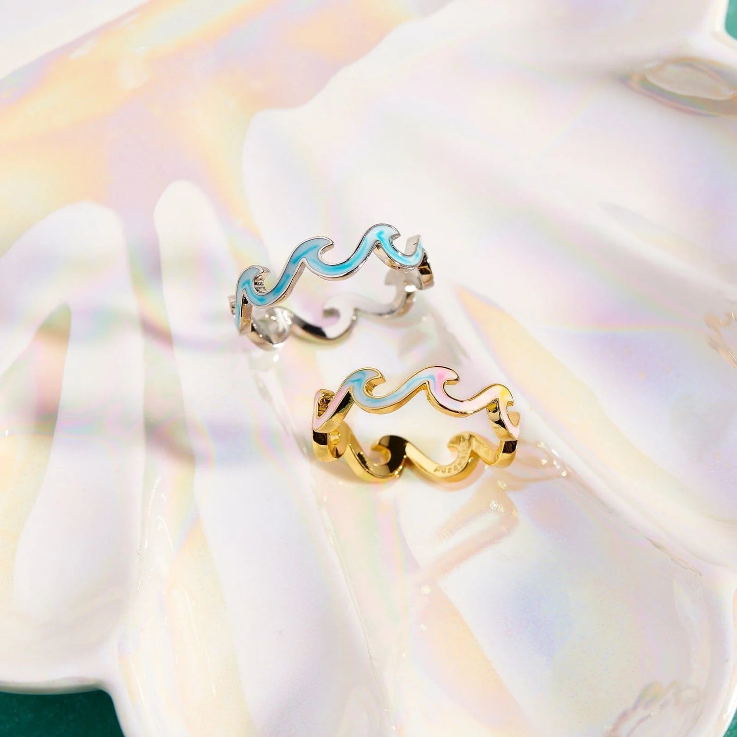  PURA VIDA TIE DYE ENAMELED WAVE RING SILVER