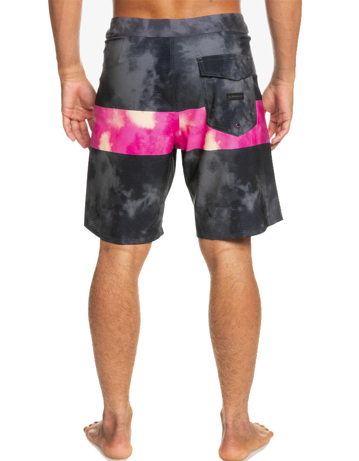  QUIKSILVER BOARDSHORT HIGHLITE ARCH 19" SHOCKING PINK