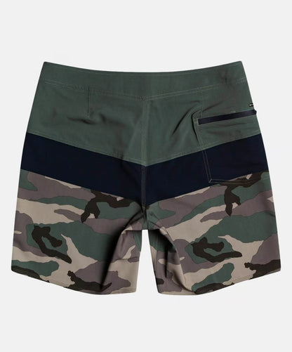  QUIKSILVER BOARDSHORTS SURFSILK PANEL 15" YOUTH 8-16