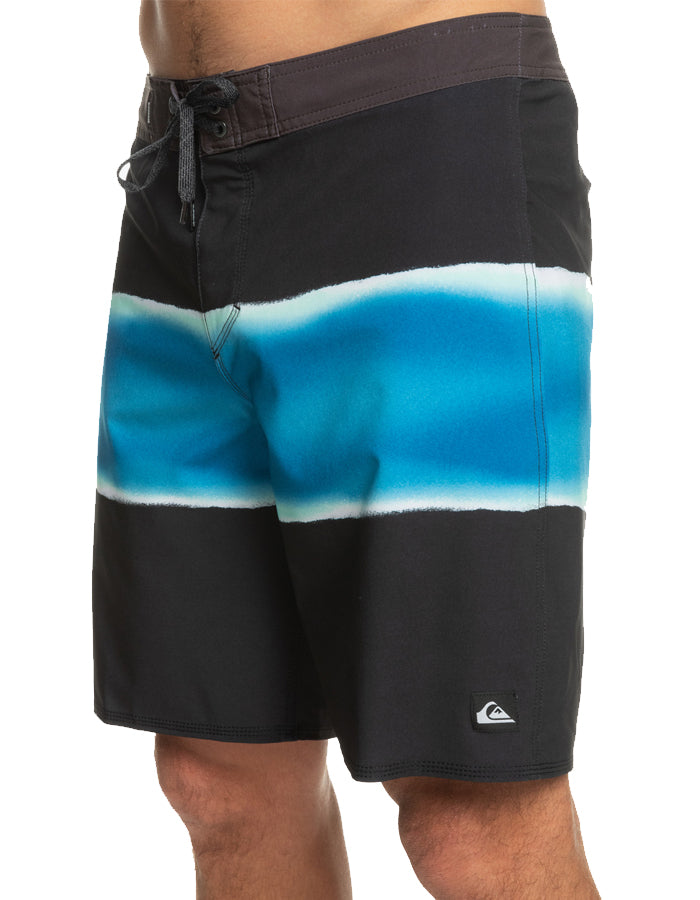  QUIKSILVER BOARDSHORTS SURFSILK NEW WAVE 19" BLACK