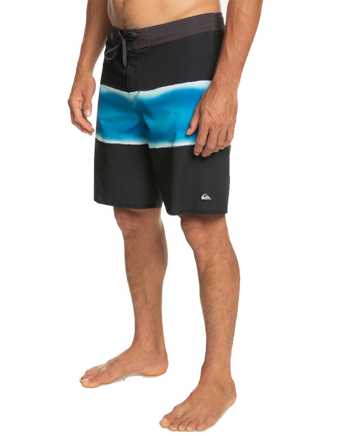  QUIKSILVER BOARDSHORTS SURFSILK NEW WAVE 19" BLACK
