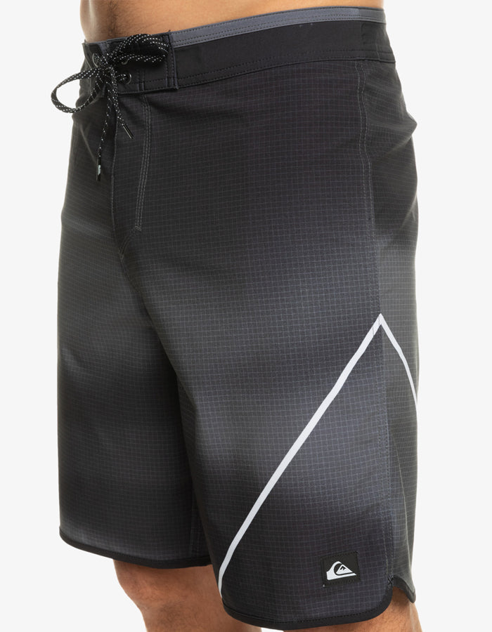  QUIKSILVER BOARDSHORTS SURFSILK NEW WAVE 20" BLACK