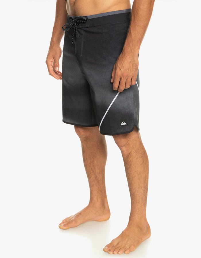  QUIKSILVER BOARDSHORTS SURFSILK NEW WAVE 20" BLACK