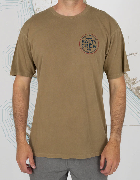  SALTY CREW FIRST MATE PREMIUM CAMEL TEE