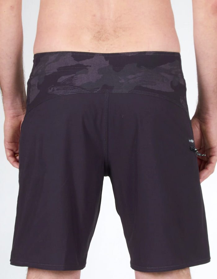  SALTY CREW PINNACLE+ BOARDSHORT 19"