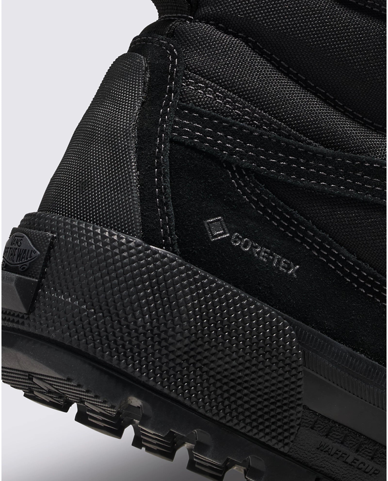 VANS SK8-HI GORE-TEX MTE-3 SHOES BLACKOUT BLACK